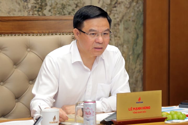 Tổng giám đốc Petro Vietnam Lê Mạnh Hùng chủ trì giao ban.