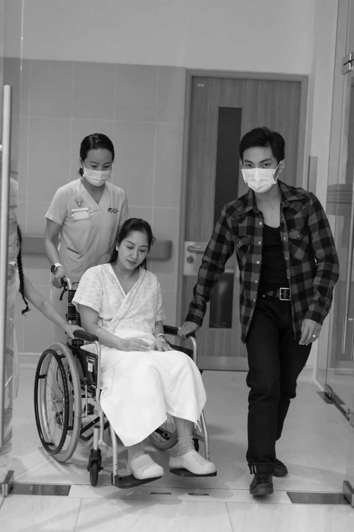 Khánh Thi chia sẻ hành trình "vượt cạn" ở tuổi 41.