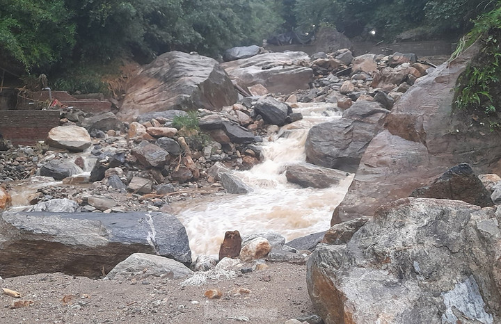 Theo báo cáo nhanh của Ban chỉ huy phòng chống thiên tai và tìm kiếm cứu nạn (PCTT&TKCN) tỉnh Lào Cai, mưa lớn đêm 12 đến rạng sáng 13/9 gây ảnh hưởng, thiệt hại về người, cơ sở hạ tầng, sản xuất nông nghiệp của nhân dân.