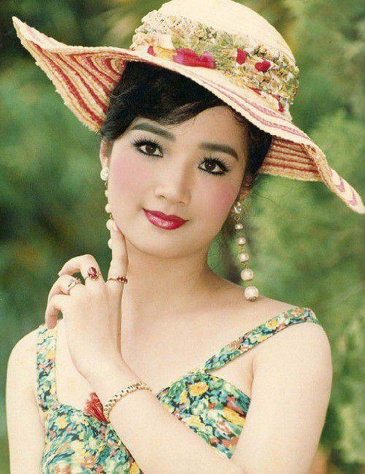 Hoa hậu đi thi với 3 cuốn sách lịch sử, 34 năm chưa trao lại vương miện là ai? - 3