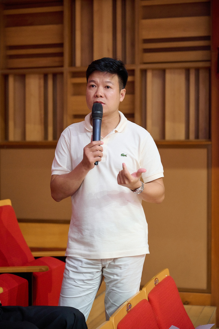 Nam ca sĩ Vũ Thắng Lợi chia sẻ về Quỳnh Anh.