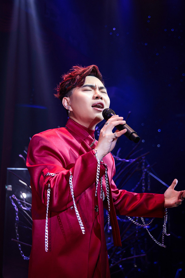 Hiện tại, Kiey đang điều hành các dự án kinh doanh của gia đình nhưng vẫn dành nhiều thời gian cho đam mê thứ 2 là âm nhạc.