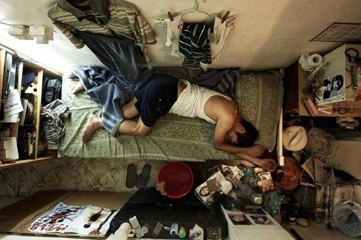 Dù diện tích chỉ bằng một chiếc quan tài nhưng số tiền thuê một tháng cho căn nhà này cũng rơi vào khoảng 6 triệu đồng.