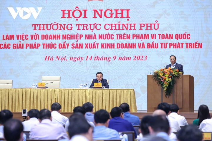 Thủ tướng nhấn mạnh rất cần nhận diện những điểm nghẽn trong cơ chế, chính sách đối với khu vực doanh nghiệp