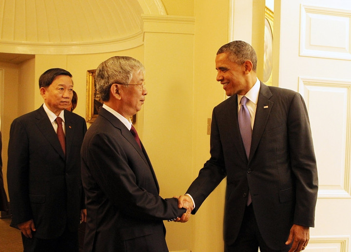 Tướng Nguyễn Chí Vịnh và Tổng thống Hoa Kỳ Obama.