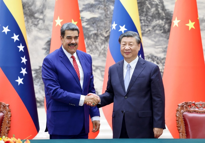 Tổng thống Venezuela Nicolas Maduro trong cuộc hội đàm với Chủ tịch Trung Quốc Tập Cận Bình hôm 13/9. (Ảnh: Agencia EFE)