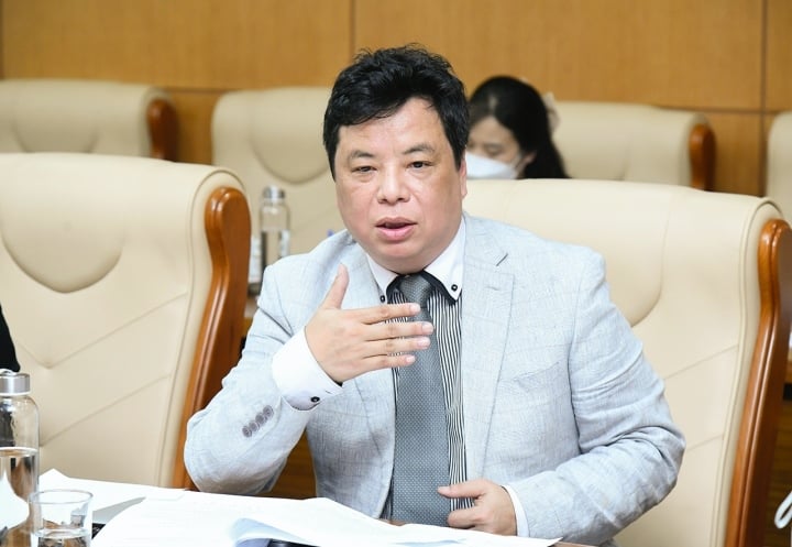 Tiến sĩ, bác sĩ Trương Hồng Sơn.