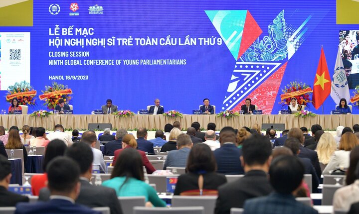 Toàn cảnh phiên bế mạc hội nghị. (Ảnh: quochoi.vn).