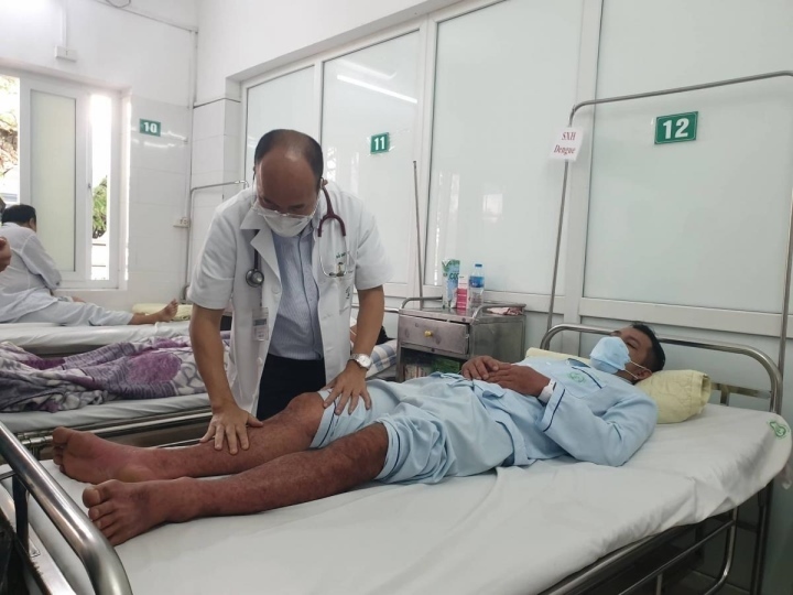 Ca giắt nóng bức chảy máu chữa trị bên trên Bệnh viện Bạch Mai.