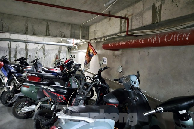 Nghệ An bỏ quy định cấm sạc xe điện ở tầng hầm chung cư