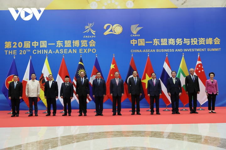 Thủ tướng Phạm Minh Chính cùng các lãnh đạo cấp cao của Trung Quốc và ASEAN.