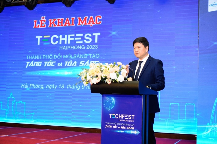 Phó Chủ tịch UBND TP Hải Phòng Hoàng Minh Cường phát biểu tại Lễ khai mạc.