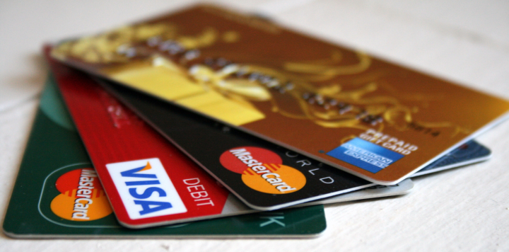 VISA và MasterCard là hai thương hiệu thẻ thanh toán quốc tế được ưa chuộng hàng đầu.