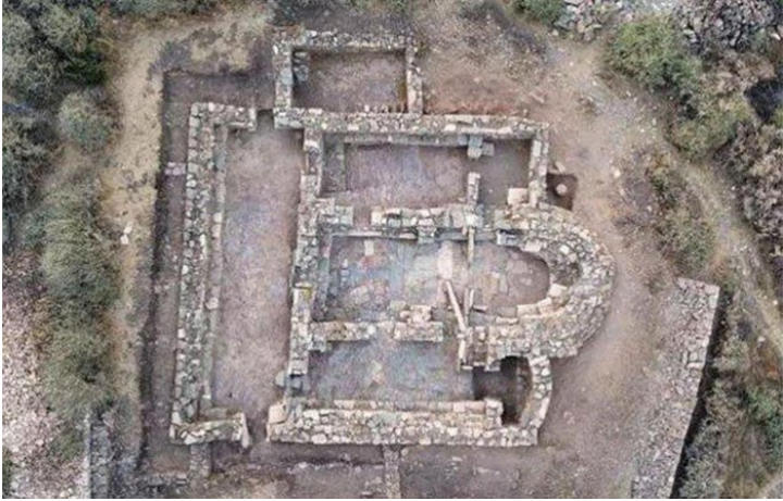 Các nhà khảo cổ đã tìm thấy một tòa vương cung trên hòn đảo. (Ảnh: Live Science)