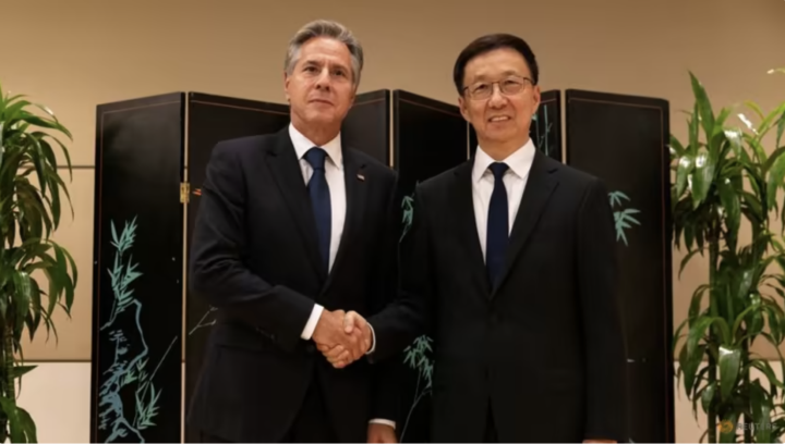 Ngoại trưởng Mỹ Antony Blinken và Phó Chủ tịch Trung Quốc Hàn Chính. (Ảnh: Reuters)