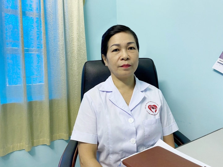 Bác sĩ Trần Thị Hồng Thu - Phó Giám đốc Bệnh viện Tâm thần ban ngày Mai Hương. (Ảnh: Nguyễn Ngoan)