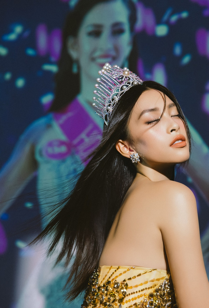 Trong 5 năm qua, nàng Hậu đã gặt hái được nhiều thành tựu đáng kể. Sau khi đăng quang Hoa hậu Việt Nam 2018, Hoa hậu Tiểu Vy đã đại diện nhan sắc nước nhà đến với đấu trường Miss World 2018.