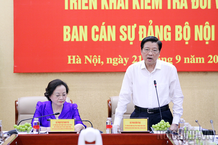 Ông Phan Đình Trạc - Trưởng Ban Nội chính Trung ương, Trưởng Đoàn kiểm tra - phát biểu chỉ đạo tại hội nghị. (Ảnh: Ban Nội chính Trung ương)