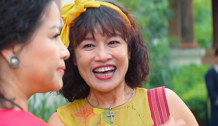 Diễn viên Tú Oanh ghi dấu với vai diễn trong phim "Hương vị tình thân".