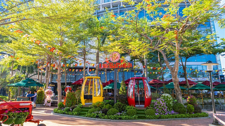 Không gian xanh mát, xinh xắn giữa trung tâm thành phố của Little Ba Na Hills.