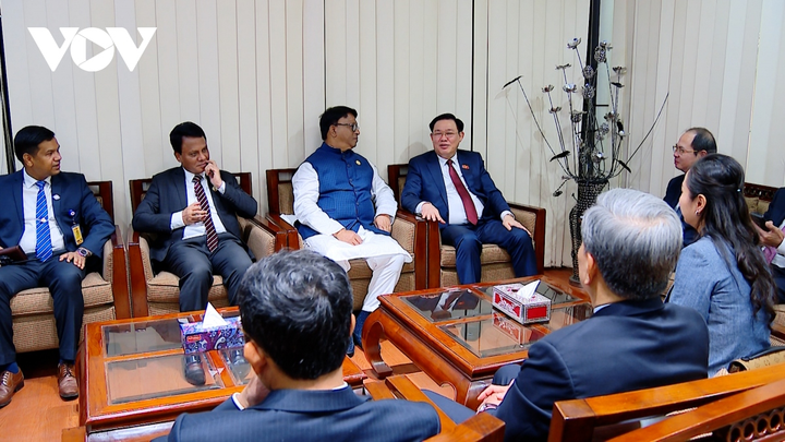 Quan hệ hữu nghị truyền thống, hợp tác nhiều mặt Việt Nam - Bangladesh không ngừng phát triển, quan hệ chính trị giữa hai nước được tăng cường.