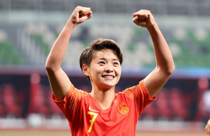 Wang Shuang ghi 5 bàn trong chiến thắng của đội tuyển nữ Trung Quốc.