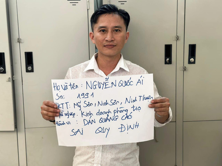 Nguyễn Quốc Ái tại cơ quan công an. (Ảnh: Công an TP.HCM)