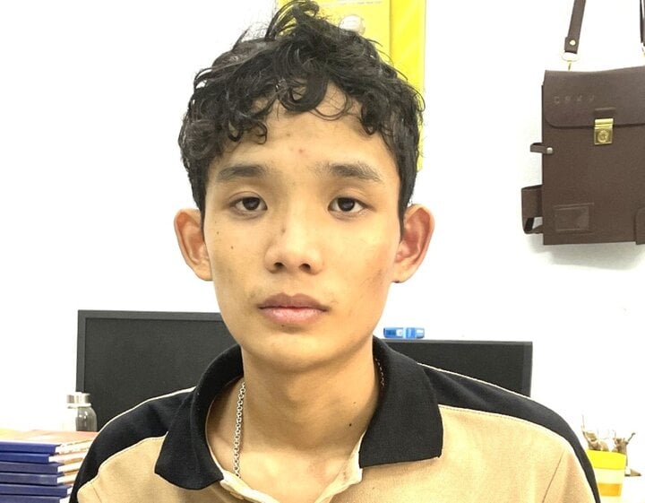 Nguyễn Quang Diện bị bắt giữ. (Ảnh: Công an cung cấp)