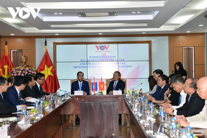 VOV sẵn sàng trao đổi chuyên gia về truyền thông với Campuchia - 4