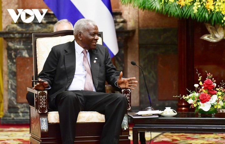 Chủ tịch Quốc hội Cuba Esteban Lazo Hernandez bày tỏ niềm vui mừng khi gặp lại Chủ tịch nước Võ Văn Thưởng. Ngài Esteban Lazo Hernandez nhấn mạnh, mối quan hệ Việt Nam - Cuba đang phát triển rất tốt đẹp.