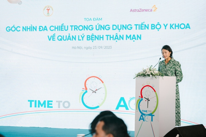 Ths. BS. Nguyễn Bình Minh, Giám đốc Ngành hàng Tim mạch - Thận - Chuyển hoá, AstraZeneca Việt Nam, phát biểu tại hội thảo.