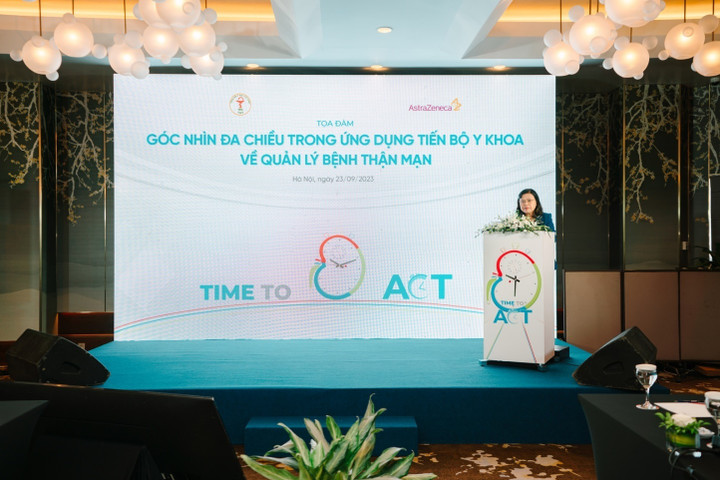 PGS.TS.BS Nguyễn Thị Xuyên, Nguyên Thứ trưởng Bộ Y tế, Chủ tịch tổng hội Y học Việt Nam phát biểu khai mạc tại hội thảo.