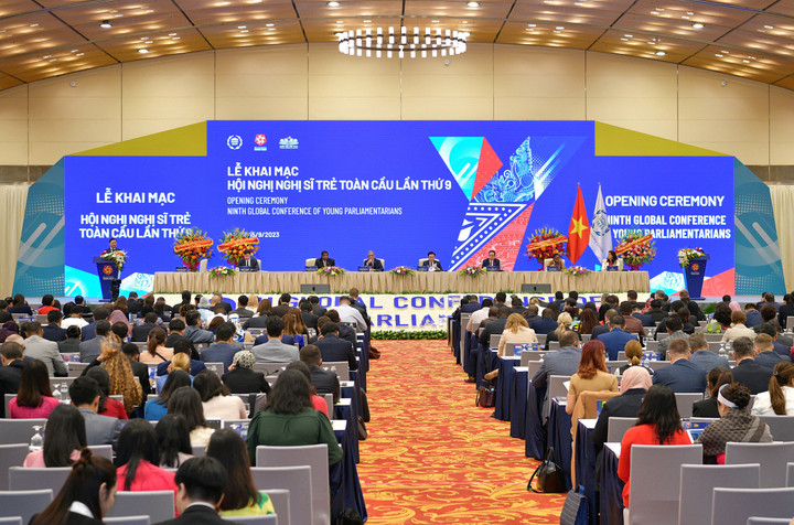 Toàn cảnh phiên khai mạc. (Ảnh: quochoi.vn).