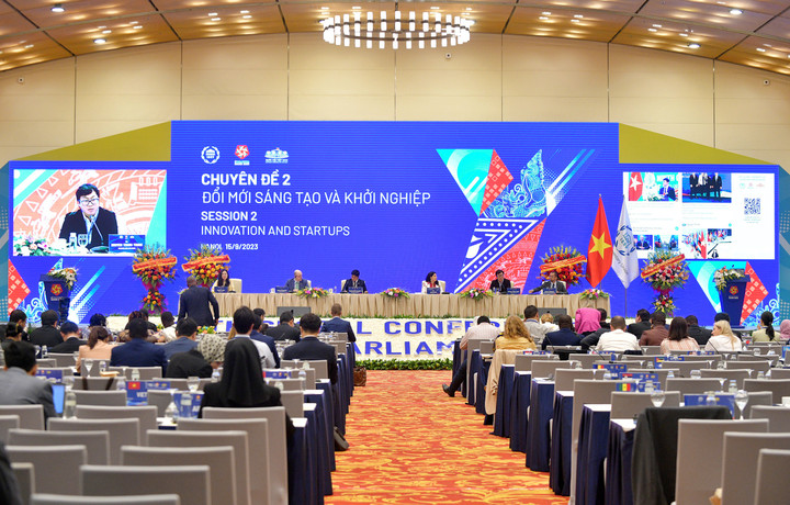 Toàn cảnh phiên thảo luận. (Ảnh: quochoi.vn).