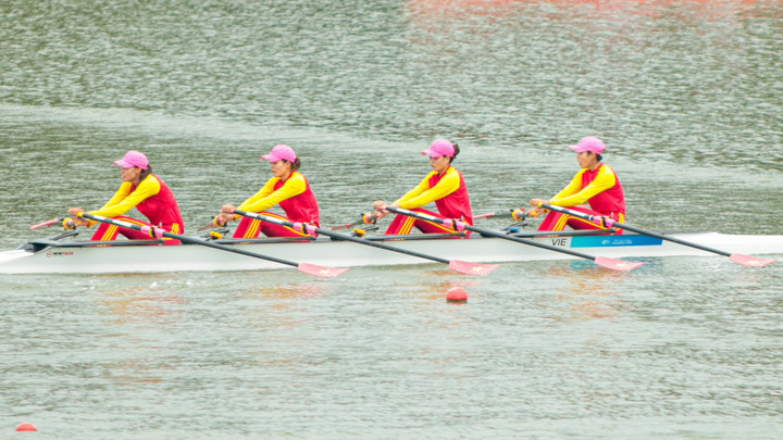Đội tuyển rowing giành thêm huy chương cho đoàn thể thao Việt Nam tại ASIAD 19. (Ảnh: Bùi Lượng)