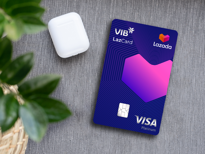 Với VIB LazCard, người dùng được hưởng nhiều ưu đãi khi mua sắm online.