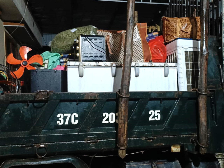 Nhiều huyện miền núi Nghệ An ngập lụt, giao thông chia cắt sau mưa lớn kéo dài - 7