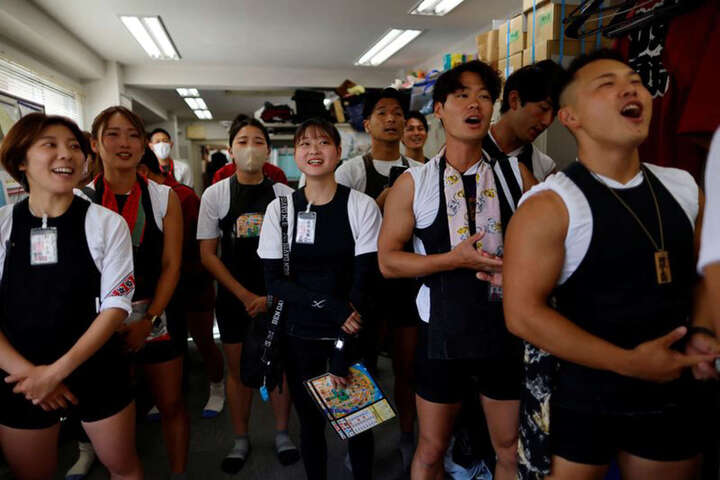 Những người sử dụng xe kéo ở Tokyo chủ yếu là khách du lịch. (Ảnh: Reuters)