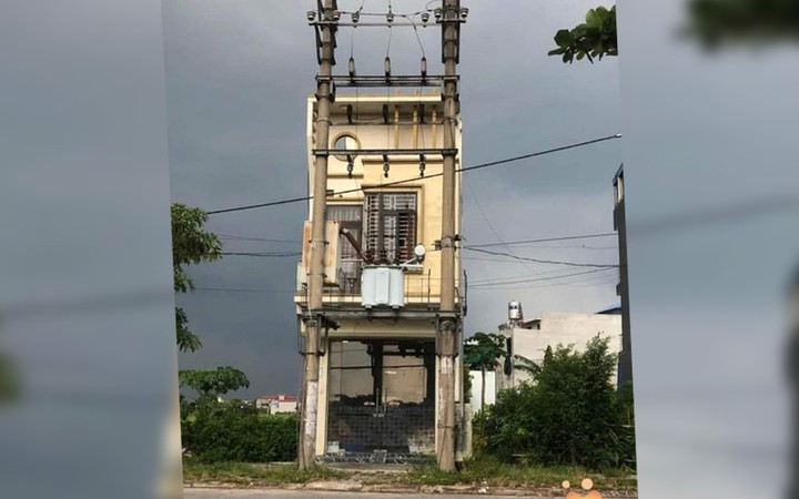 Trạm điện có trước hay ngôi nhà có trước đây?