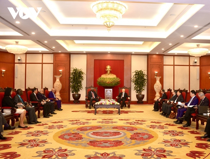 Toàn cảnh buổi tiếp.
