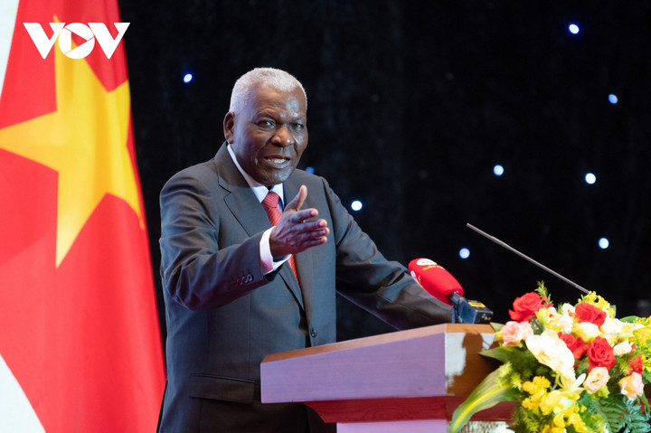 Chủ tịch Quốc hội Chính quyền Nhân dân, Chủ tịch Hội đồng Nhà nước Cuba Esteban Lazo Hernandez phát biểu.