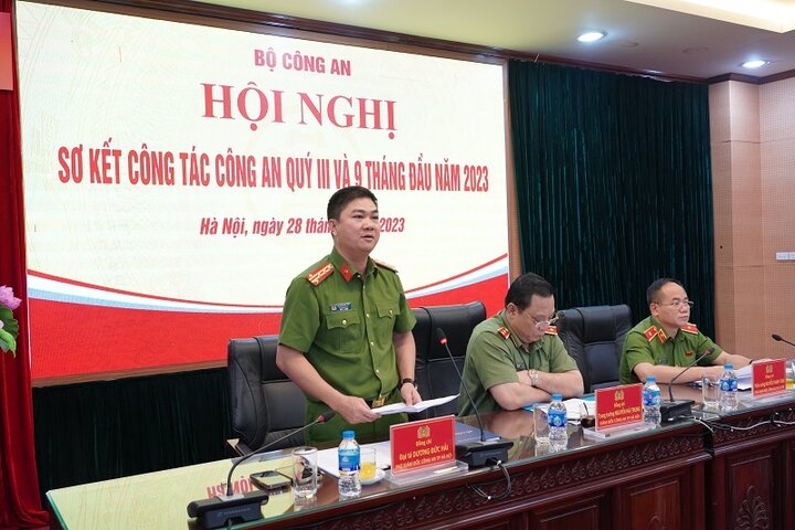 Đại tá Dương Đức Hải phát biểu tại Hội nghị.