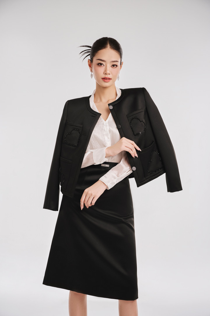 Á hậu Bùi Khánh Linh được NTK Lê Ngọc Lâm "chọn mặt gửi vàng".