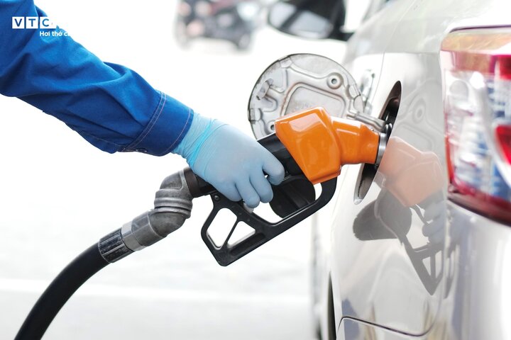 Giá xăng dầu hôm nay tăng bật trở lại. (Ảnh minh họa: Công Hiếu).