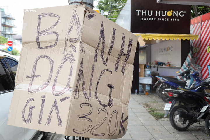 Sát đêm Trung thu, quầy bánh đua nhau giảm giá, đóng cửa sớm vì vắng khách - 6