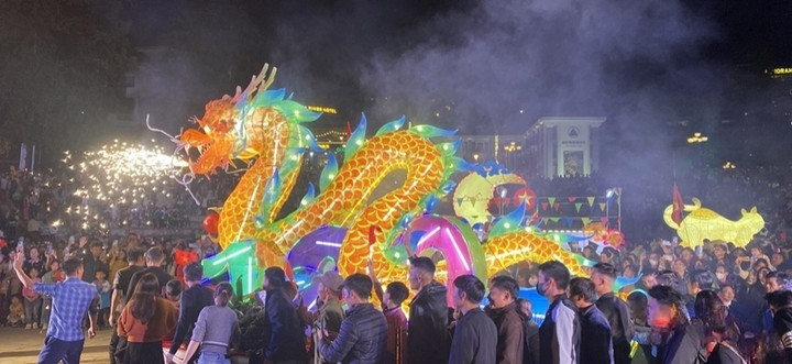 Lung linh Đêm hội trăng rằm lớn nhất vùng Tây Bắc - 4