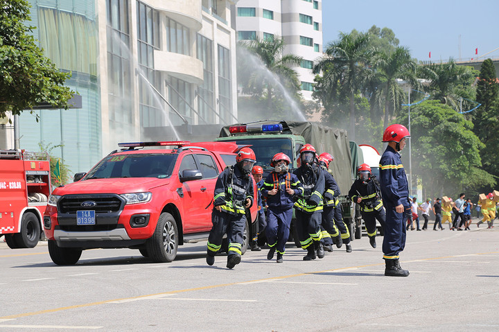Đây là chương trình phối hợp giữa Bộ Công an và tỉnh Quảng Ninh nhằm cụ thể hóa kế hoạch, chương trình công tác của Ban chỉ đạo Phòng thủ dân sự quốc gia; chào mừng 62 năm Ngày Chủ tịch Hồ Chí Minh ký Sắc lệnh ban hành Pháp lệnh phòng cháy chữa cháy; 22 năm Ngày Toàn dân phòng cháy chữa cháy (4/10).