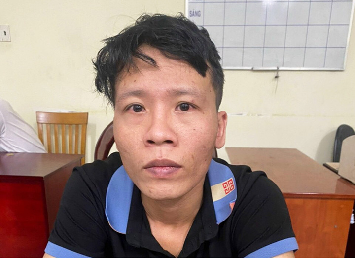Lê Đình Tuấn tại cơ quan điều tra.
