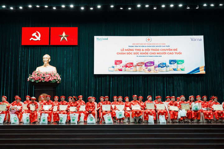 Värna tổ chức tư vấn sức khỏe và dinh dưỡng cho 1.000 người cao tuổi - 1