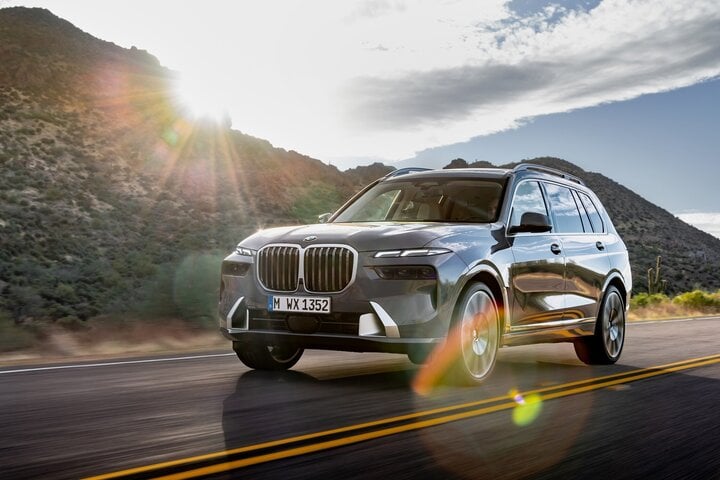 BMW X7 được hưởng gói bảo dưỡng định kỳ trong 5 năm.